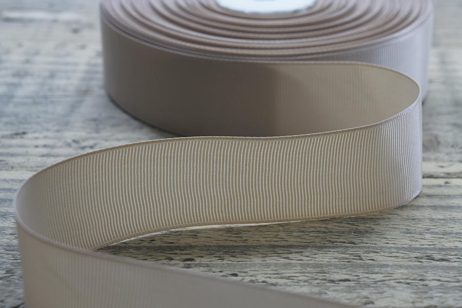 Тасьма 30 мм MH бежевий