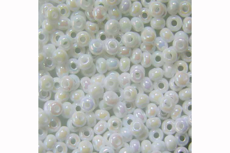 Бісер Preciosa 46205 №10 непрозорий райдуга білий 2,3 мм
