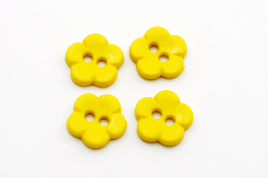 Гудзик 14 мм Mertbutton 2 отвори глянець жовтий