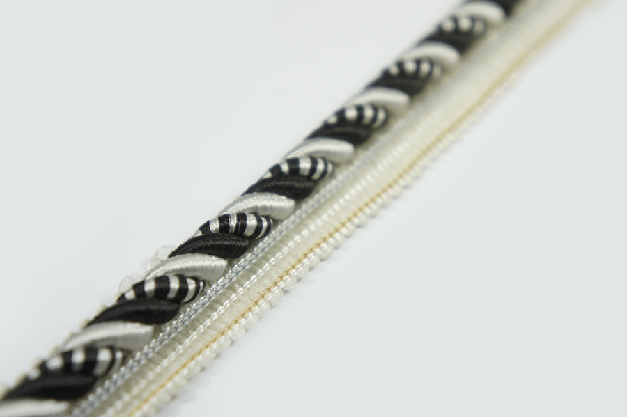 Шнур 10 мм декоративний з кантом чорний