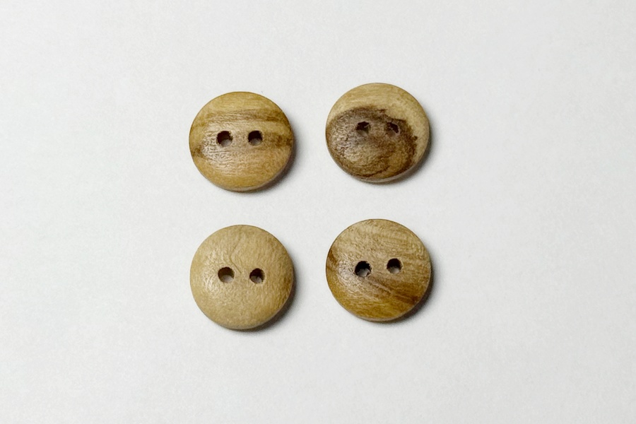 Гудзик 11,5 мм Mertbutton 2 отвори дерево дерево світле WOLV--M1-18-trlt