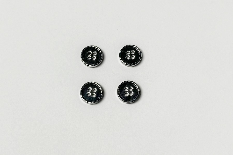 Гудзик 11,5 мм Mertbutton 4 отвори срібло HD-605-18-0000/silver