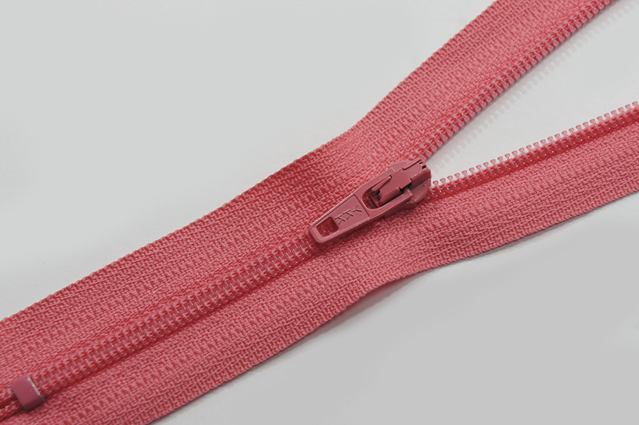 Блискавка YKK Тип 3 рожевий темний 20 см