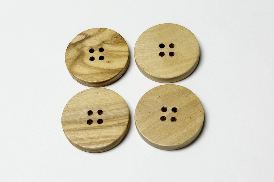 Гудзик 25 мм Mertbutton 2 отвори дерево дерево світле WOLV--M5-40-trlt