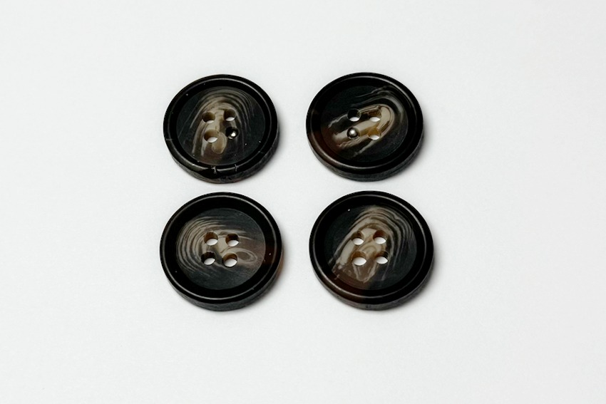 Гудзик 20 мм Mertbutton 4 отвори класичний різнокольоровий POB-12058-32