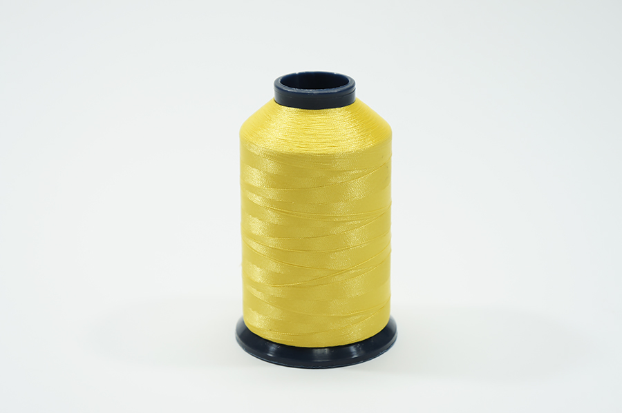 Нитки вишивальні Royal 5000 м поліестер 100% жовтий Р008