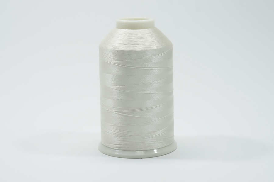 Нитки вишивальні Royal 5000 м віскоза 100% молочний С795