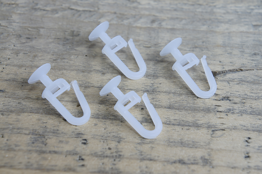 Гачок для карниза прозорий 1000-12-50