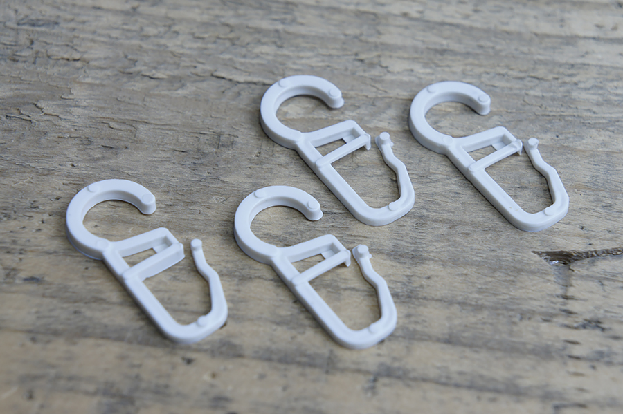 Гачок для штор білий 2002-01-50