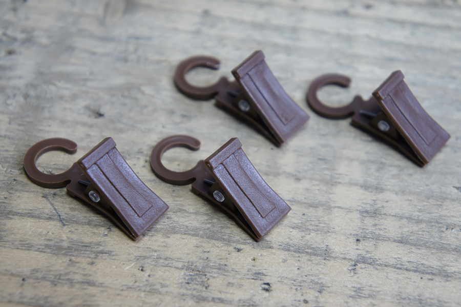 Затискач для штор з гачком шоколадний 2003-25-50