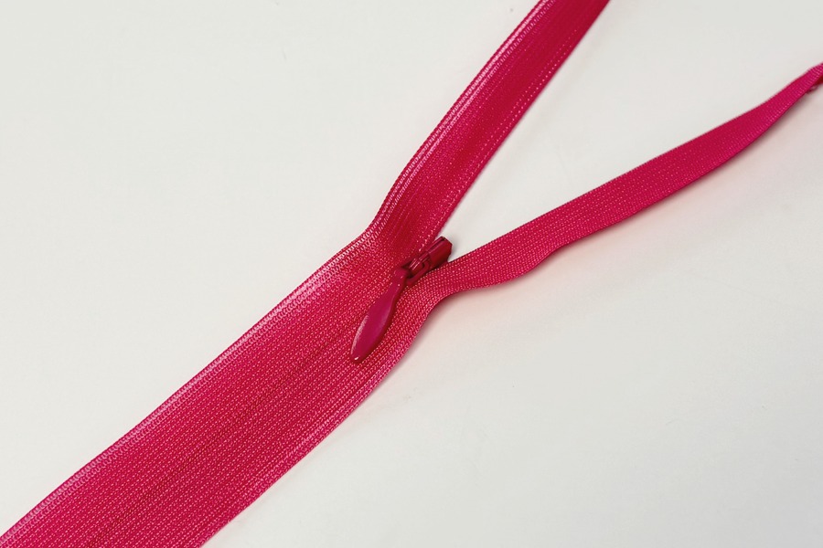 Блискавка YKK Тип 2 фуксія 60 см CHC-60-516-DA