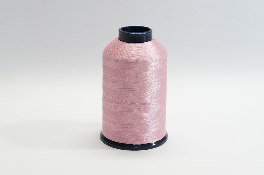 Нитки вишивальні Royal 5000 м поліестер 100% рожевий світлий Р192
