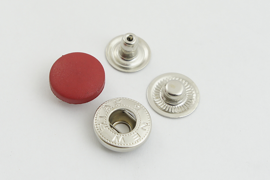 Кнопка 15 мм Alfa з пластиковою головкою NS New Star пробивна червоний