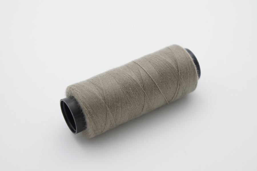 Нитки швейні №40/2 Barva поліестер 100% бежевий сірий світлий 250 м 7049