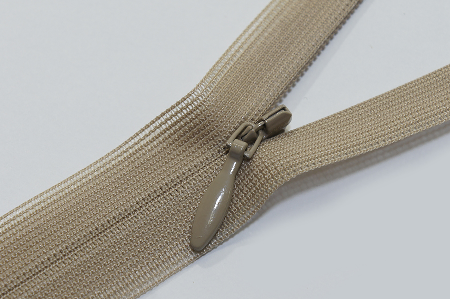 Блискавка YKK Тип 2 бежевий світлий 20 см