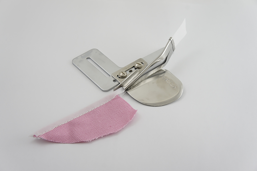 Облямовувач А4 45 мм вхід, одинарний підгиб