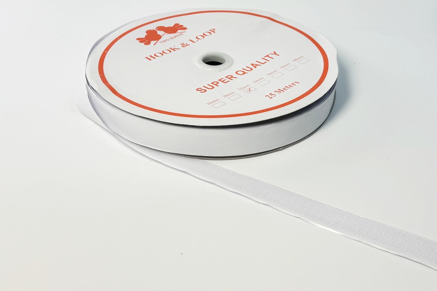 Стрічка 25 мм гачкова клейова MH гачок