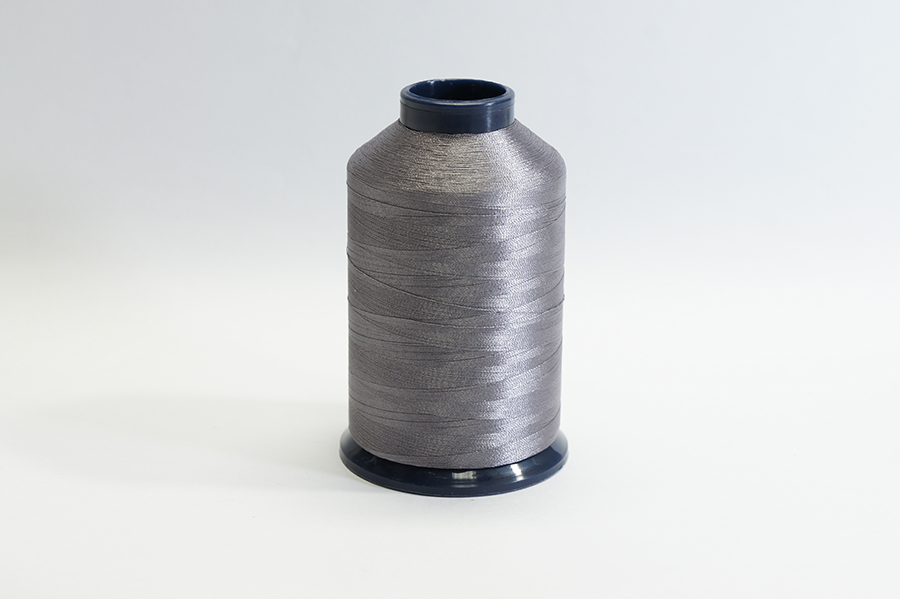 Нитки вишивальні Royal 5000 м поліестер 100% сірий світлий Р214-120-5000ПЕ