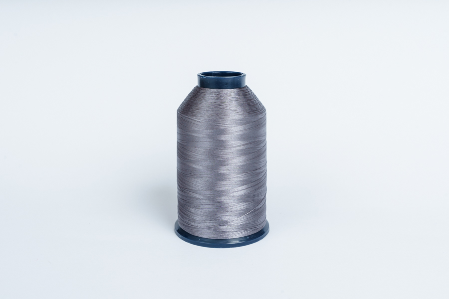 Нитки вишивальні Royal 5000 м поліестер 100% сірий Р322