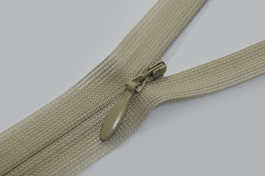 Блискавка YKK Тип 2 бежевий 60 см CHC-60-010-DA