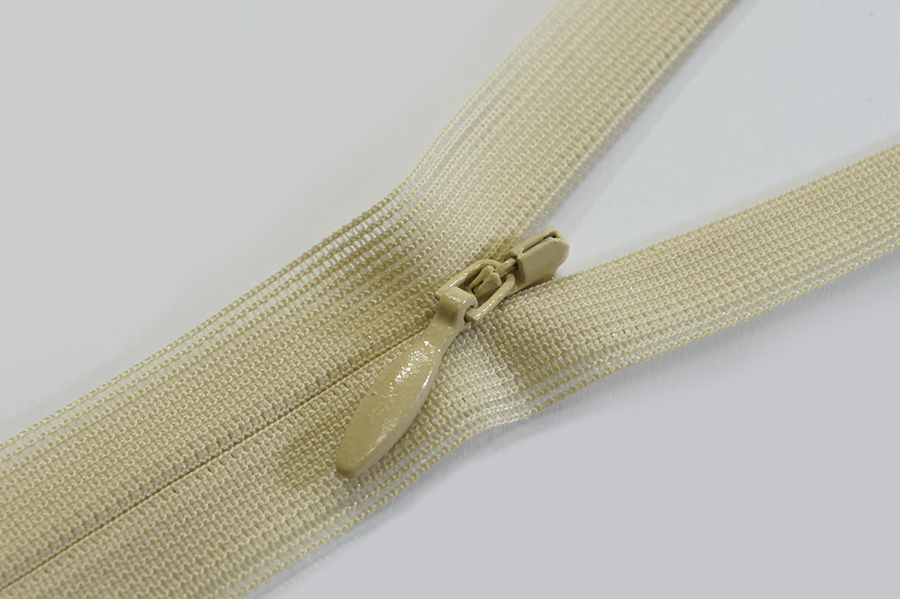 Блискавка YKK Тип 2 бежевий 60 см CHC-60-551-DA