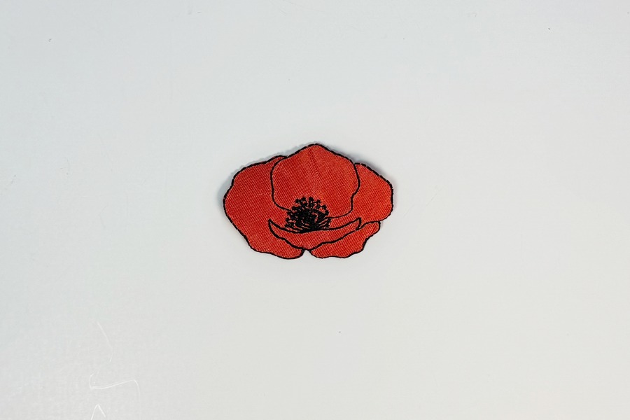 Термоаплікація 44х60 мм на силіконі червоний