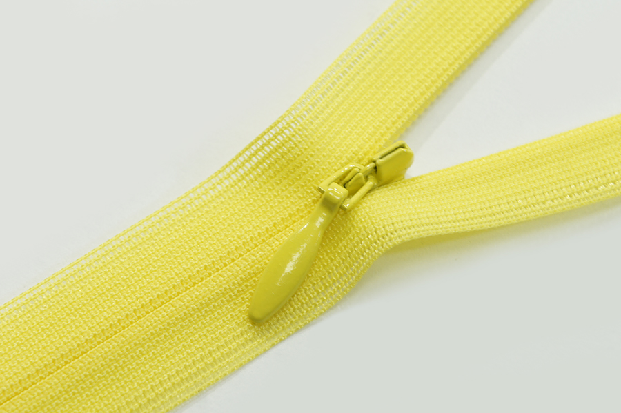 Блискавка YKK Тип 2 жовтий яскравий 20 см