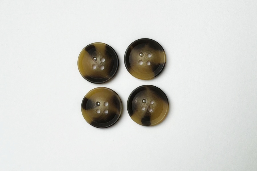 Гудзик 20 мм Mertbutton 4 отвори класичний коричневий світлий 3207-32-1331