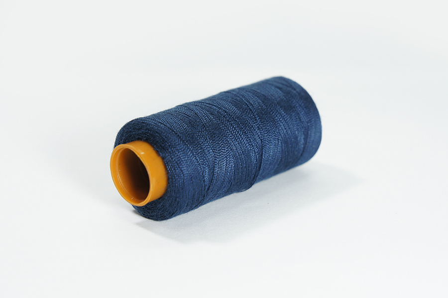 Нитки швейні №28/2 Barva поліестер 100% синій темний 200 м 2001-28/2-200-Б