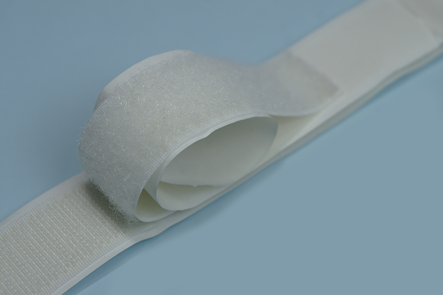 Застібка 25 мм клейова Dost комплект білий