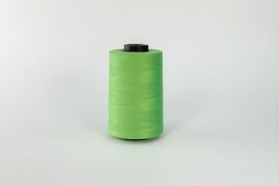 Нитки швейні №40/2 Barva штапельні поліестер 100% салатовий яскравий 5000 м 4033