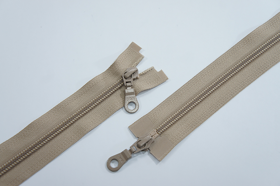 Блискавка YKK Тип 5, 2 замка бежевий світлий 110 см
