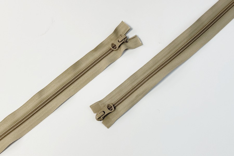 Блискавка YKK Тип 5, 2 замка бежевий світлий 75 см CIFMR-75-573-DA8LHD-DAG8