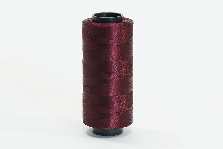 Нитки вишивальні Royal 500 м віскоза 100% малиновий темний 009