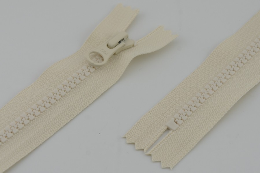 Блискавка YKK Тип 5, нероз'ємні молочний 18 см