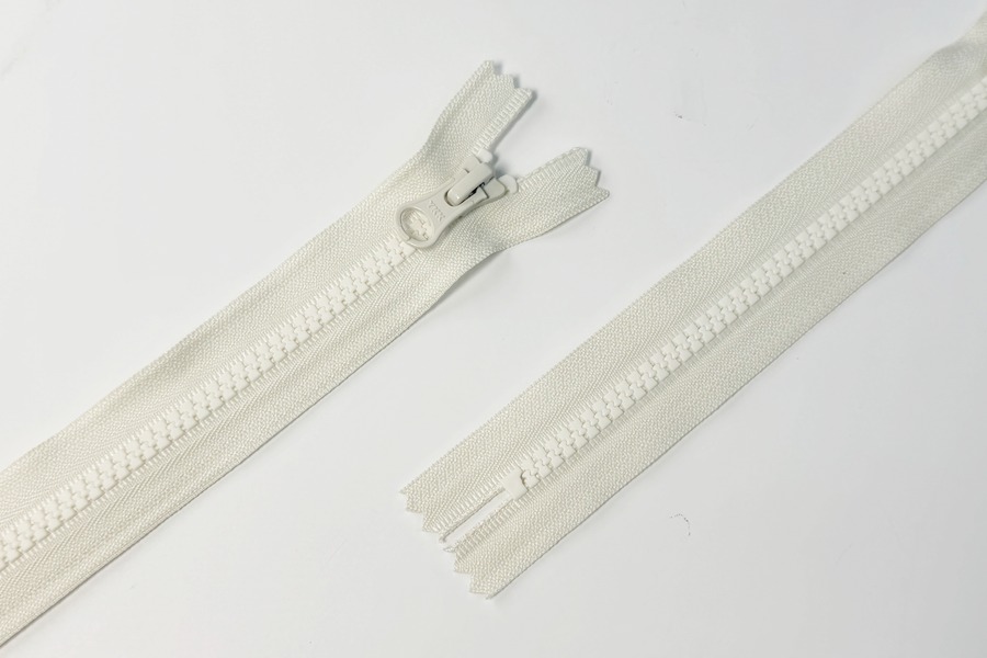 Блискавка YKK Тип 5, нероз'ємні біло-молочний 18 см