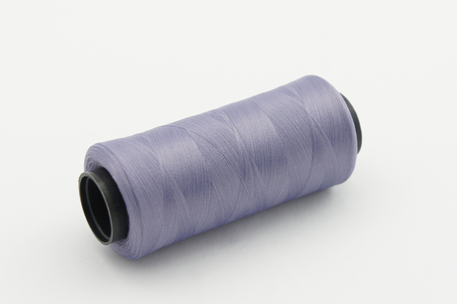 Нитки швейні 150D Barva текстуровані поліестер 100% бузковий сірий 500 м 0677