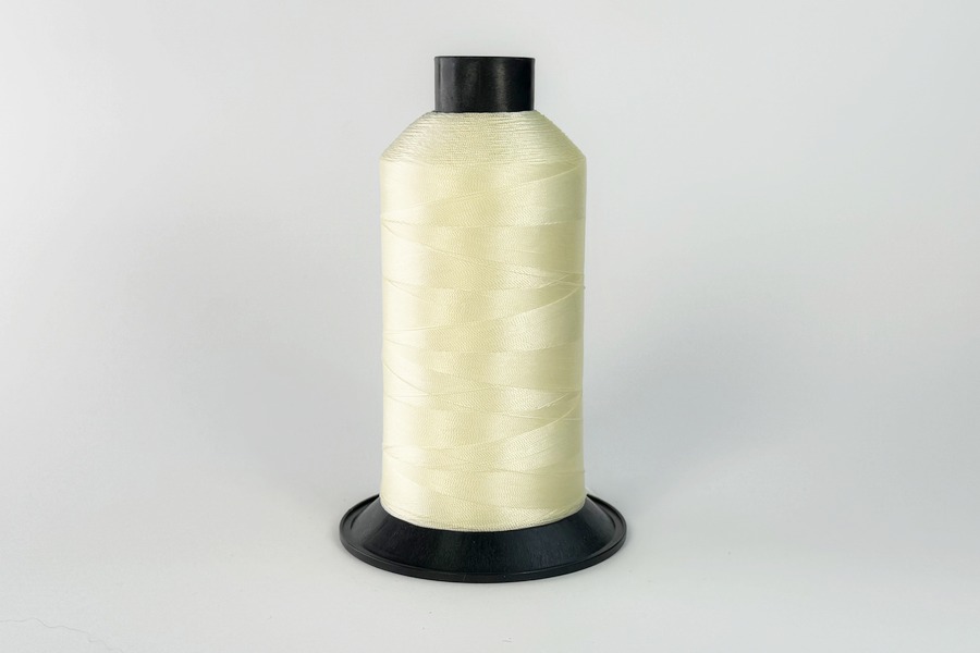 Нитки швейні №20 Barva високоміцні поліестер 100% молочний 1400 м 1015