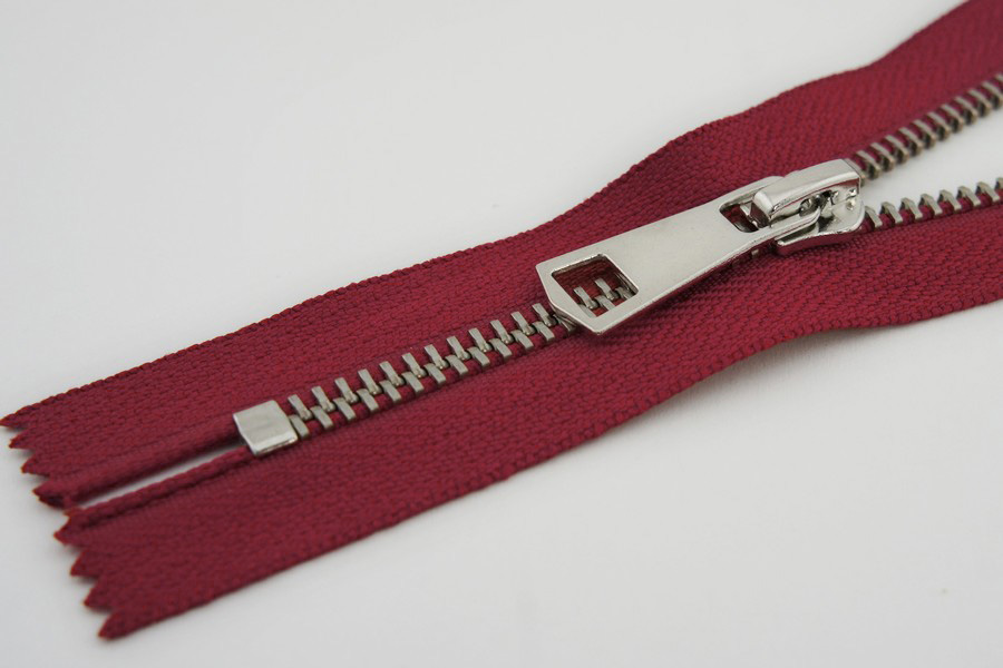 Блискавка MH Тип 5, нероз'ємні червоний яскравий 18 см 5MCE-018-519-nik