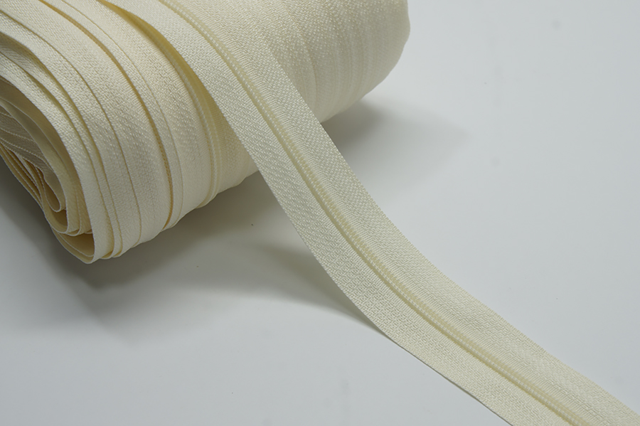 Блискавка рулонна MH Тип 5, вита молочний