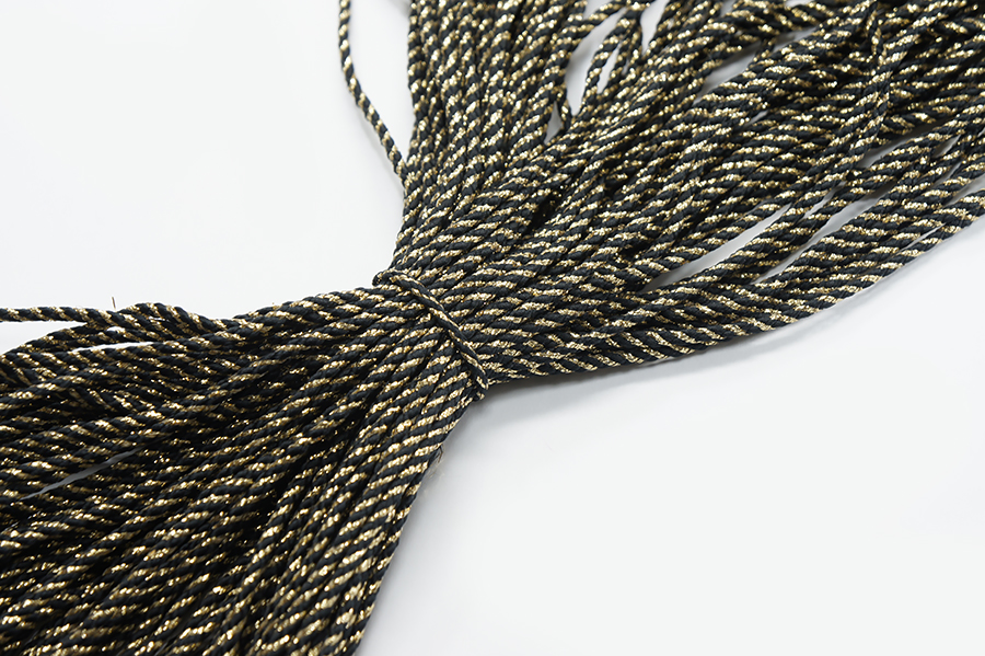 Шнур 3 мм оздоблювальний Лента з люрексом