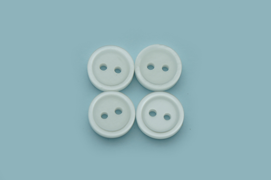 Гудзик 11 мм MH 2 отвори перламутр білий 23111-18-999