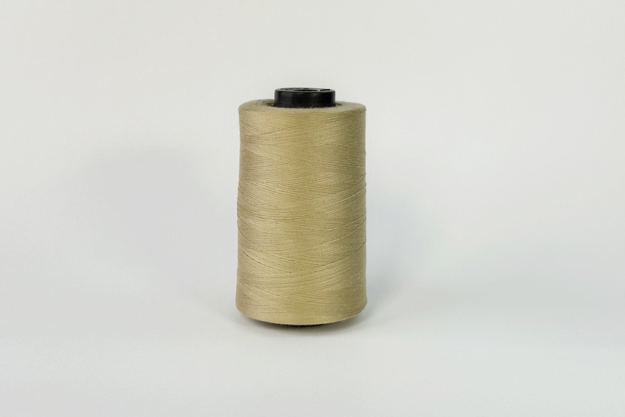 Нитки швейні №28/2 Barva армовані поліестер 100% бежевий 2500 м 7012