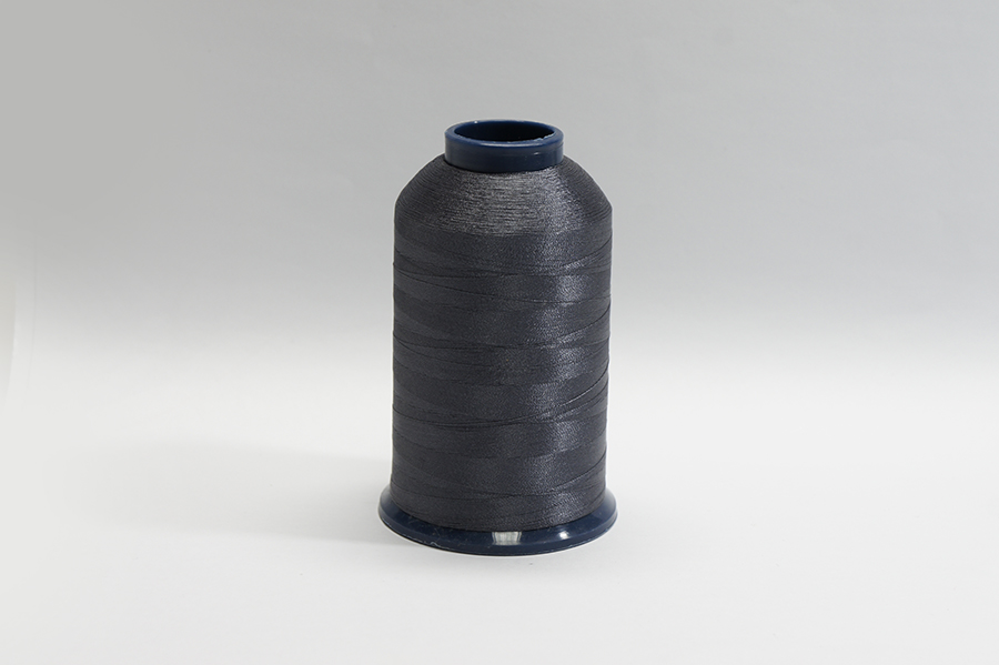 Нитки вишивальні Royal 5000 м поліестер 100% сірий темний Р804-120-5000ПЕ