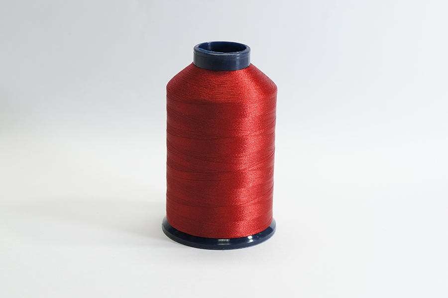 Нитки вишивальні Royal 5000 м поліестер 100% червоний Р049