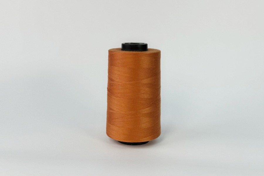Нитки швейні №28/2 Barva армовані поліестер 100% оранжевий рудий 2500 м 6043