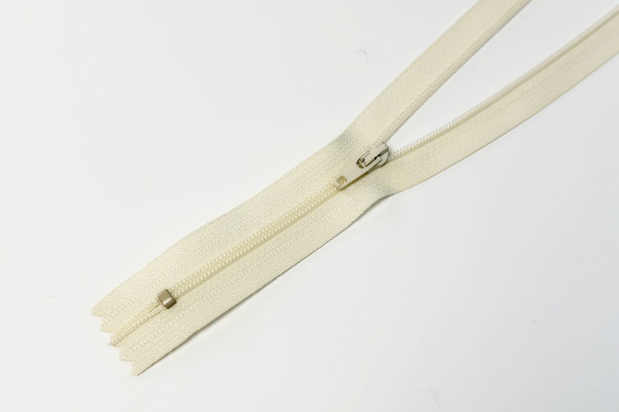 Блискавка YKK Тип 3 молочний 50 см