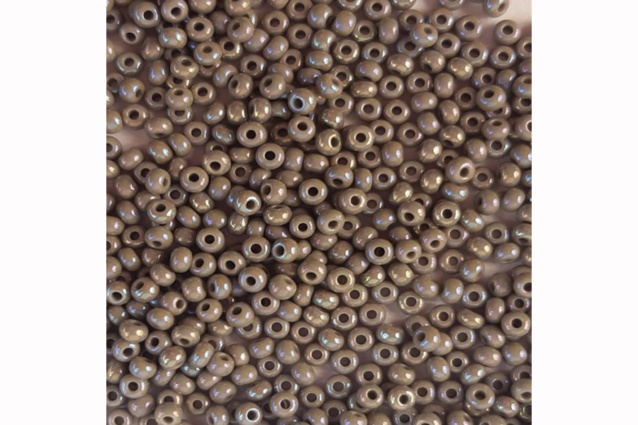 Бісер Preciosa 44020 №10 непрозорий райдуга сірий 2,3 мм