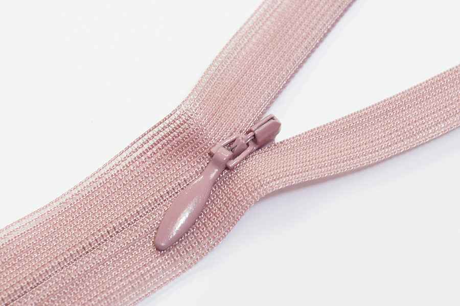 Блискавка YKK Тип 2 рожевий 20 см CHC-20-070-DA