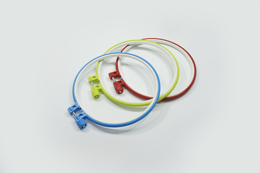 П'яльця 14 см з металевим гвинтом п'яльця